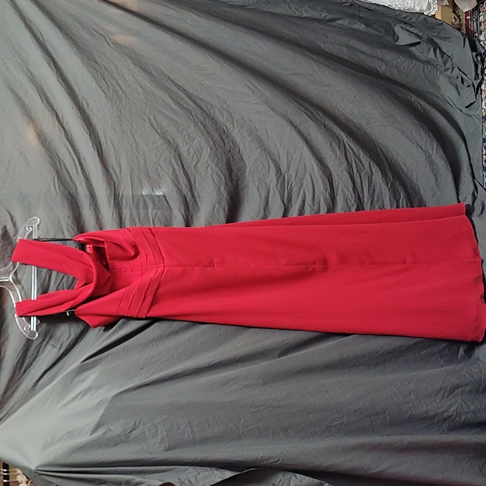 Dress - Picture 4 of 7